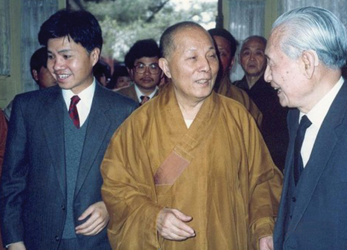 1992年楊釗博士、根造上師與趙樸初居士在中國