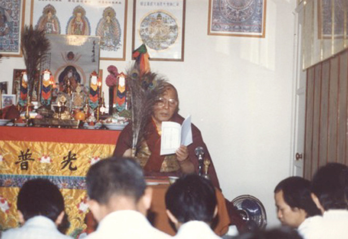 Lama Kan Tsao performing recitation with students in Hong Kong