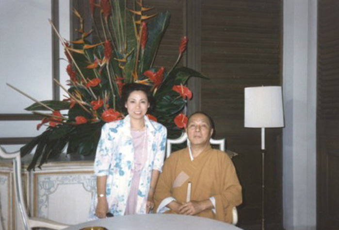 Ms. Helen Yu and Lama Kan Tsao in Hawaii