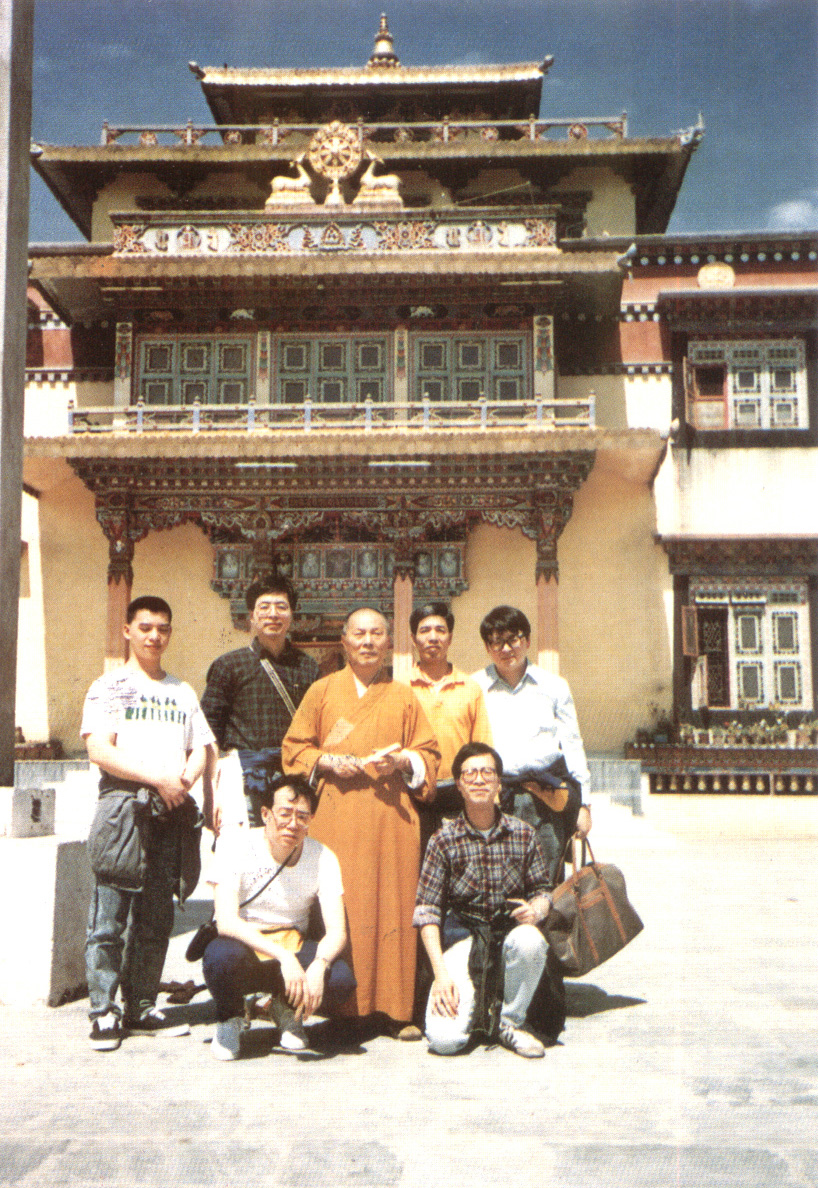 登柯清增仁波且谢钦寺大山门