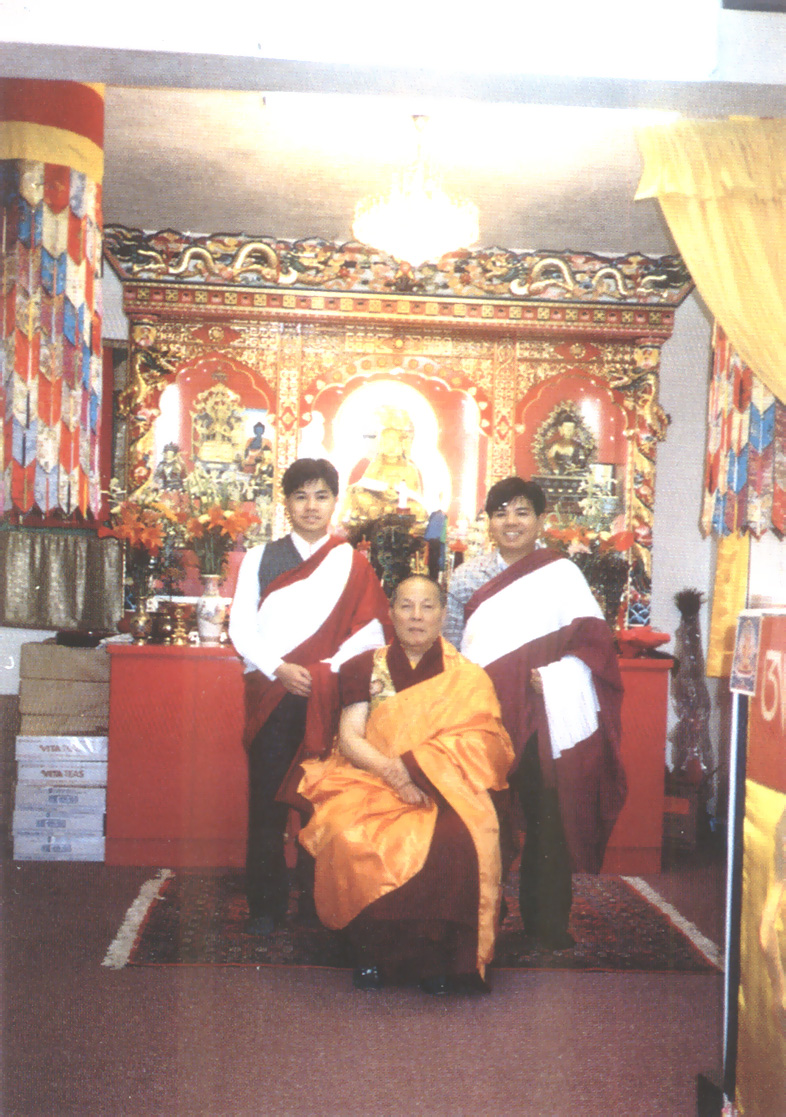 (左杨钊居士,右杨洪居士)