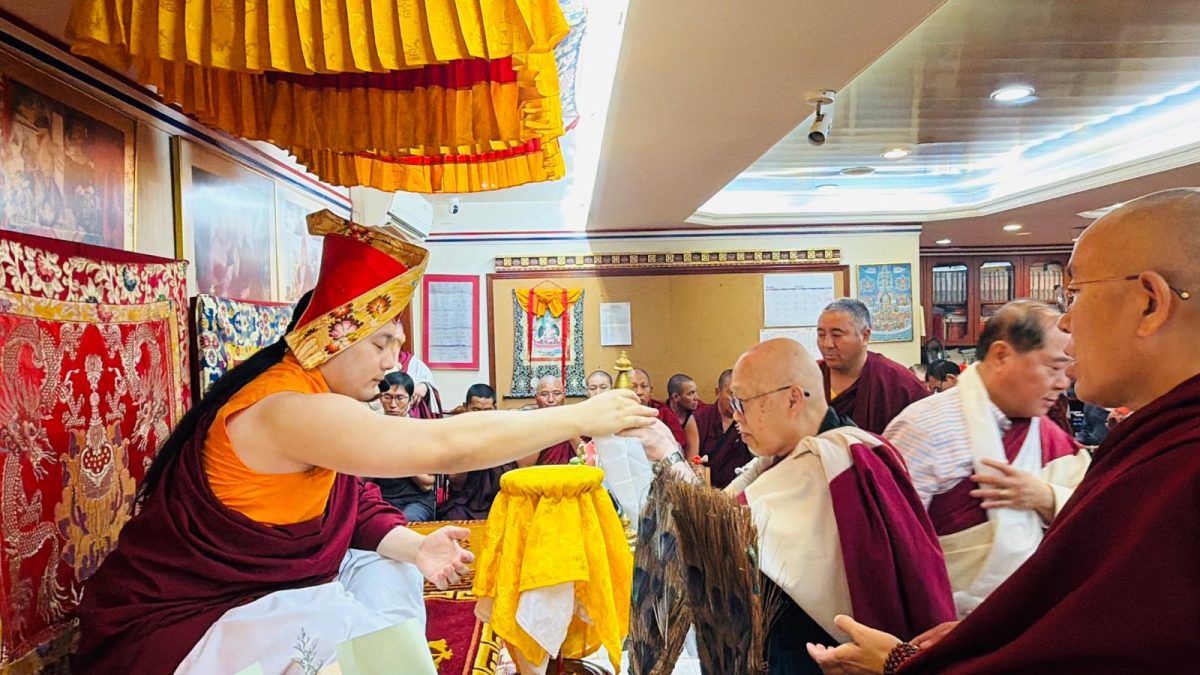 Avi Rinpoche 主持 蓮師財神懷攝尊灌頂